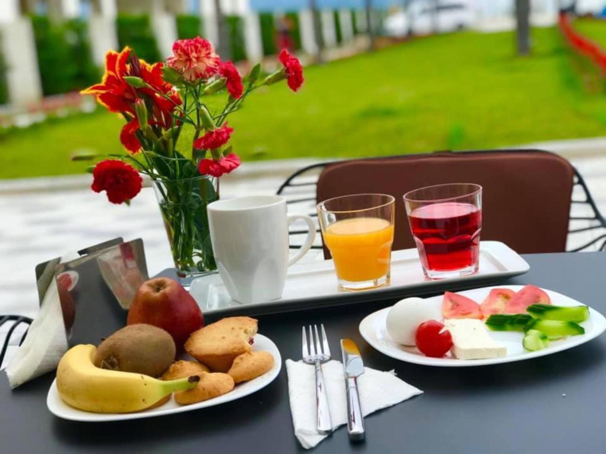 A&G Hotel Radhimë Εξωτερικό φωτογραφία