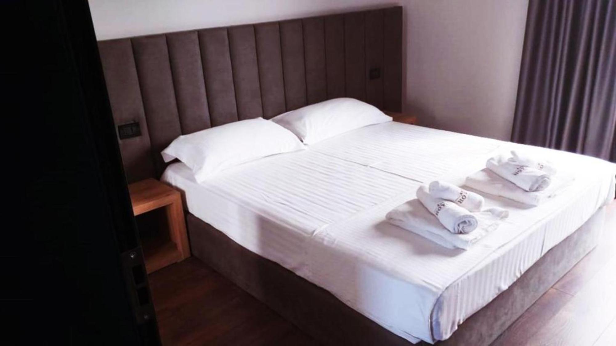 A&G Hotel Radhimë Εξωτερικό φωτογραφία