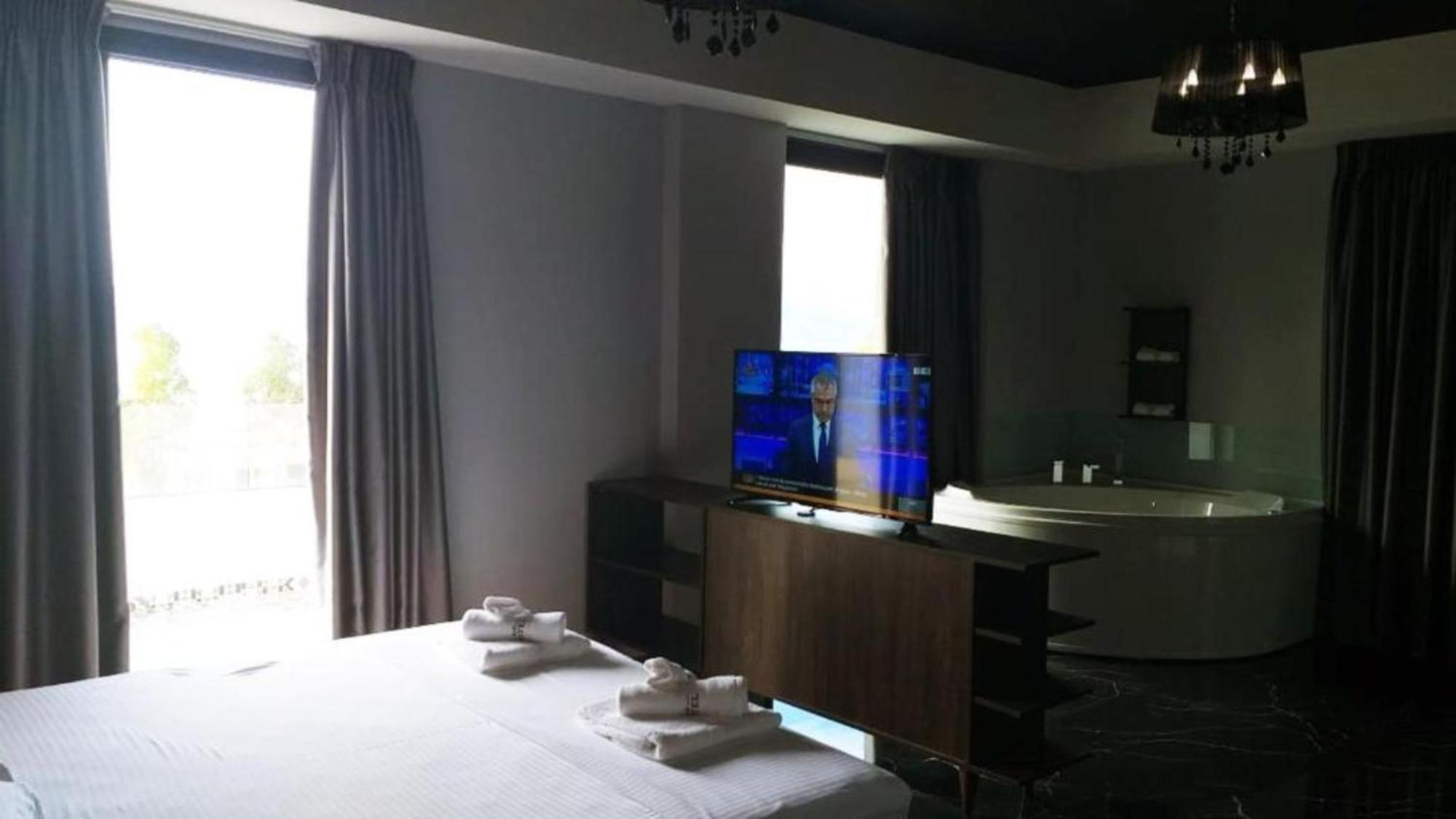 A&G Hotel Radhimë Εξωτερικό φωτογραφία
