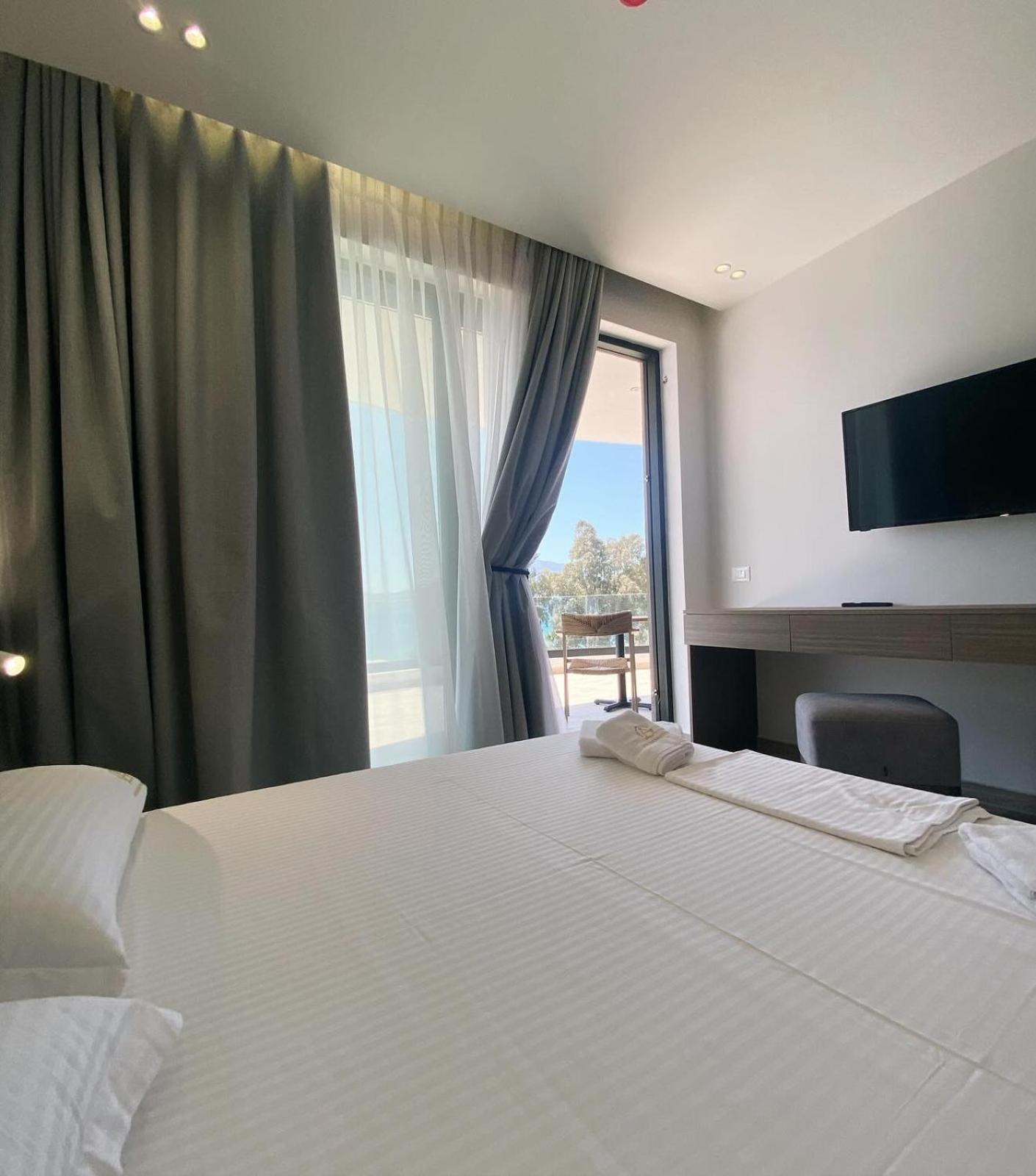 A&G Hotel Radhimë Εξωτερικό φωτογραφία