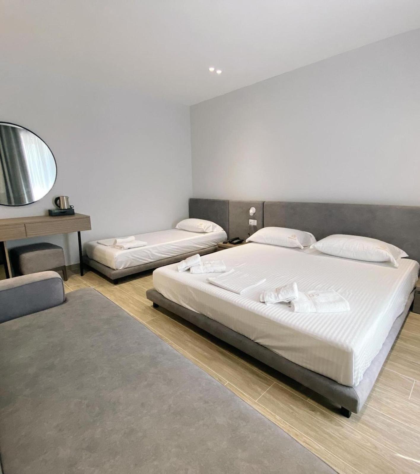 A&G Hotel Radhimë Εξωτερικό φωτογραφία