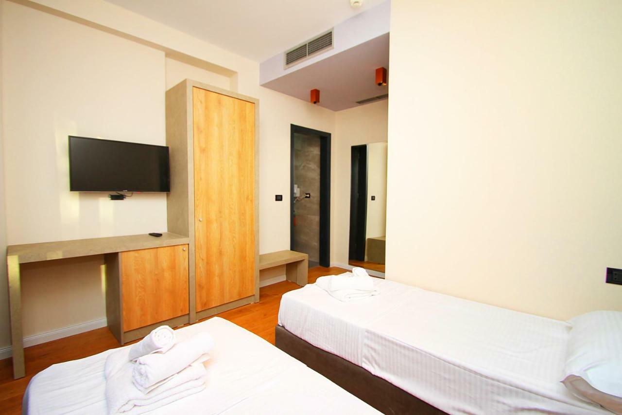 A&G Hotel Radhimë Εξωτερικό φωτογραφία