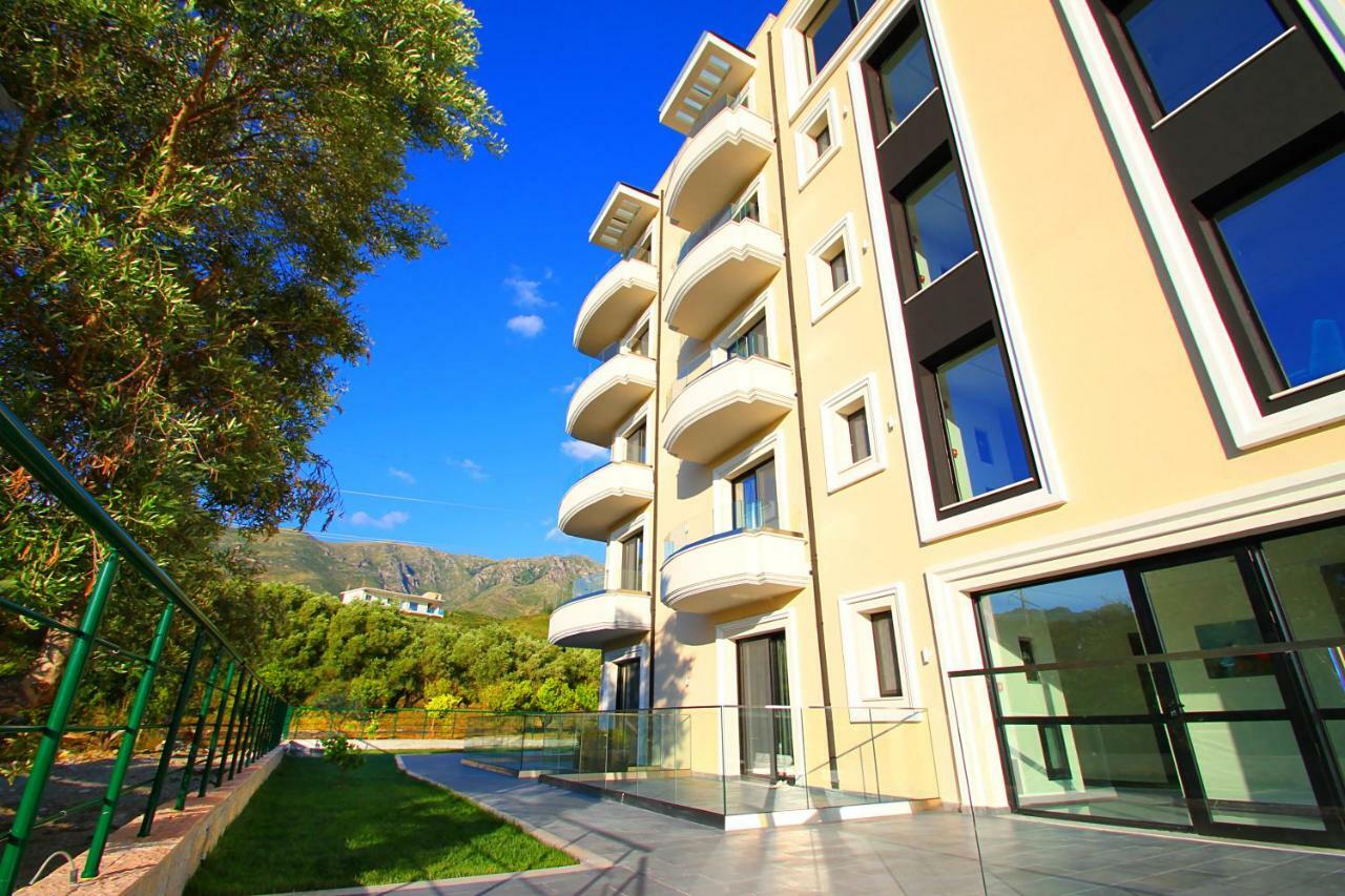 A&G Hotel Radhimë Εξωτερικό φωτογραφία