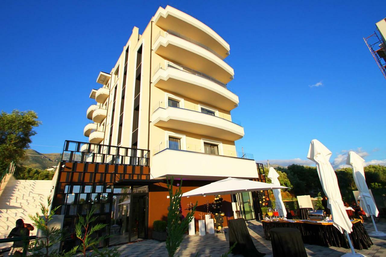 A&G Hotel Radhimë Εξωτερικό φωτογραφία