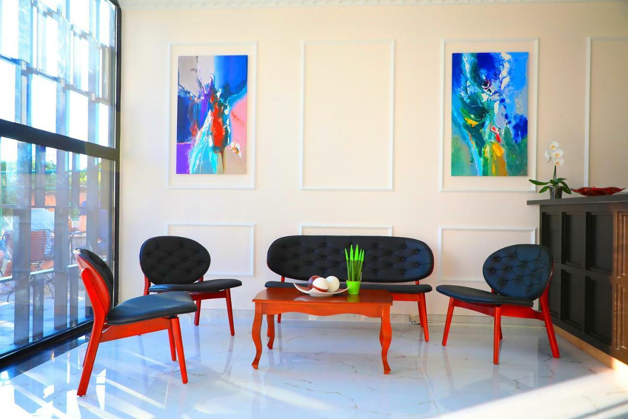 A&G Hotel Radhimë Εξωτερικό φωτογραφία