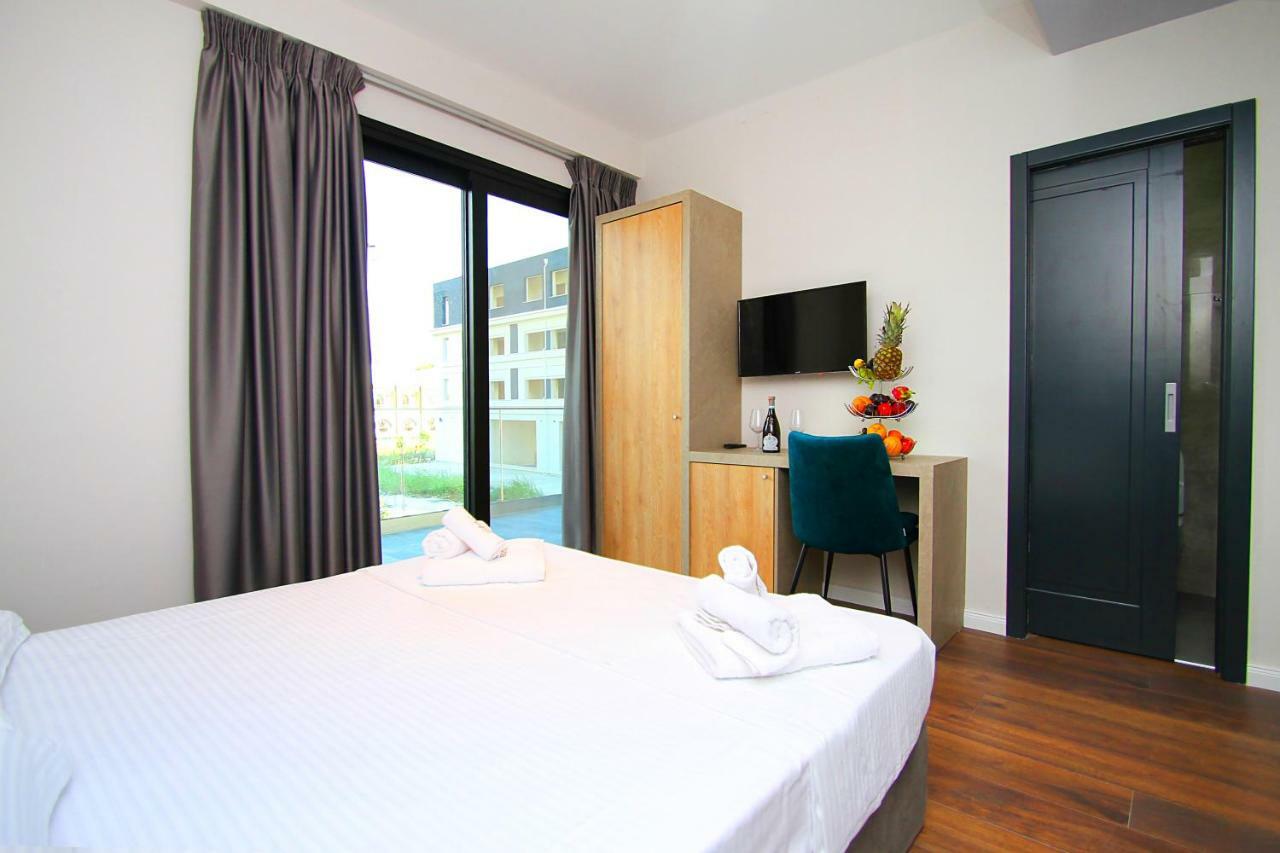 A&G Hotel Radhimë Εξωτερικό φωτογραφία