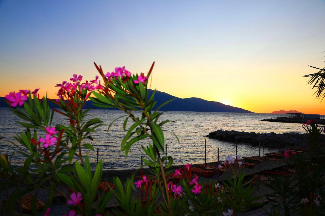 A&G Hotel Radhimë Εξωτερικό φωτογραφία