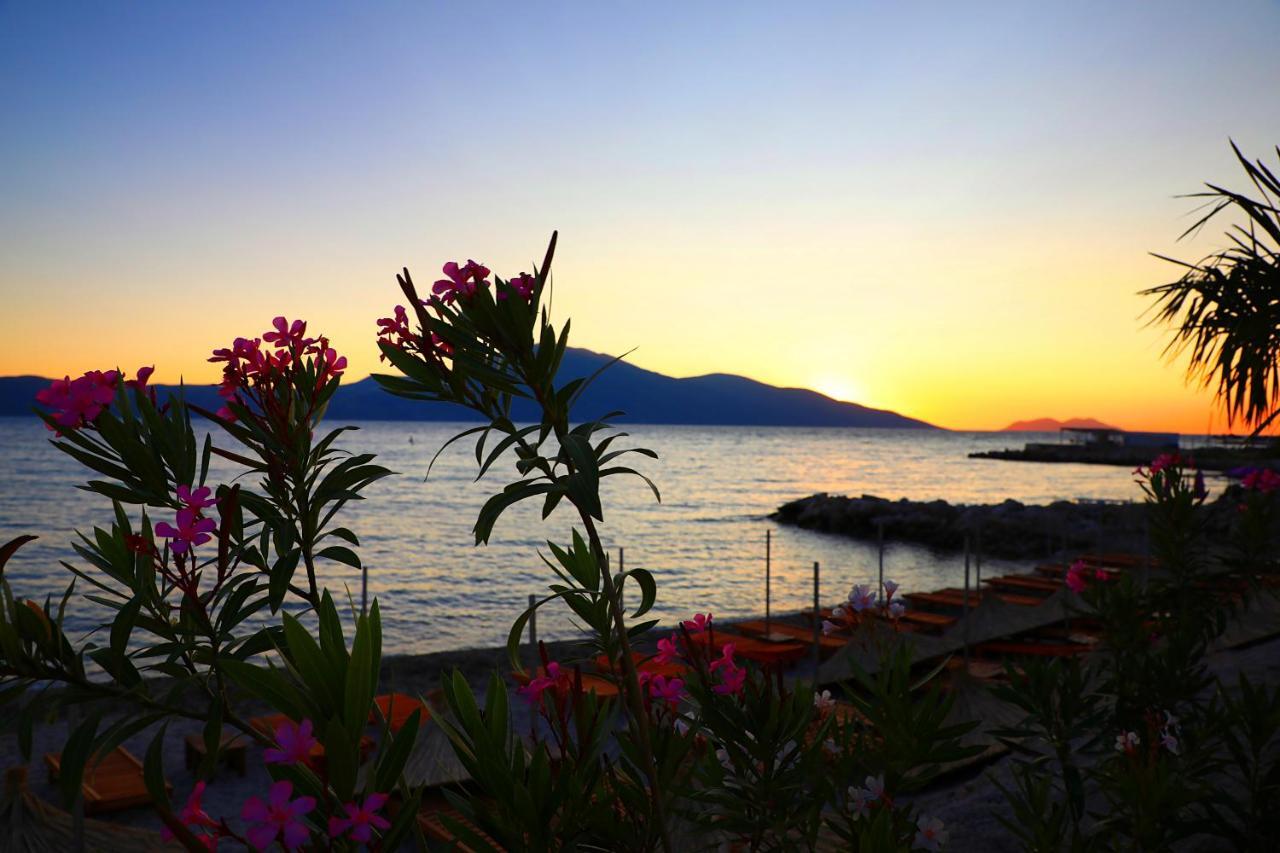 A&G Hotel Radhimë Εξωτερικό φωτογραφία