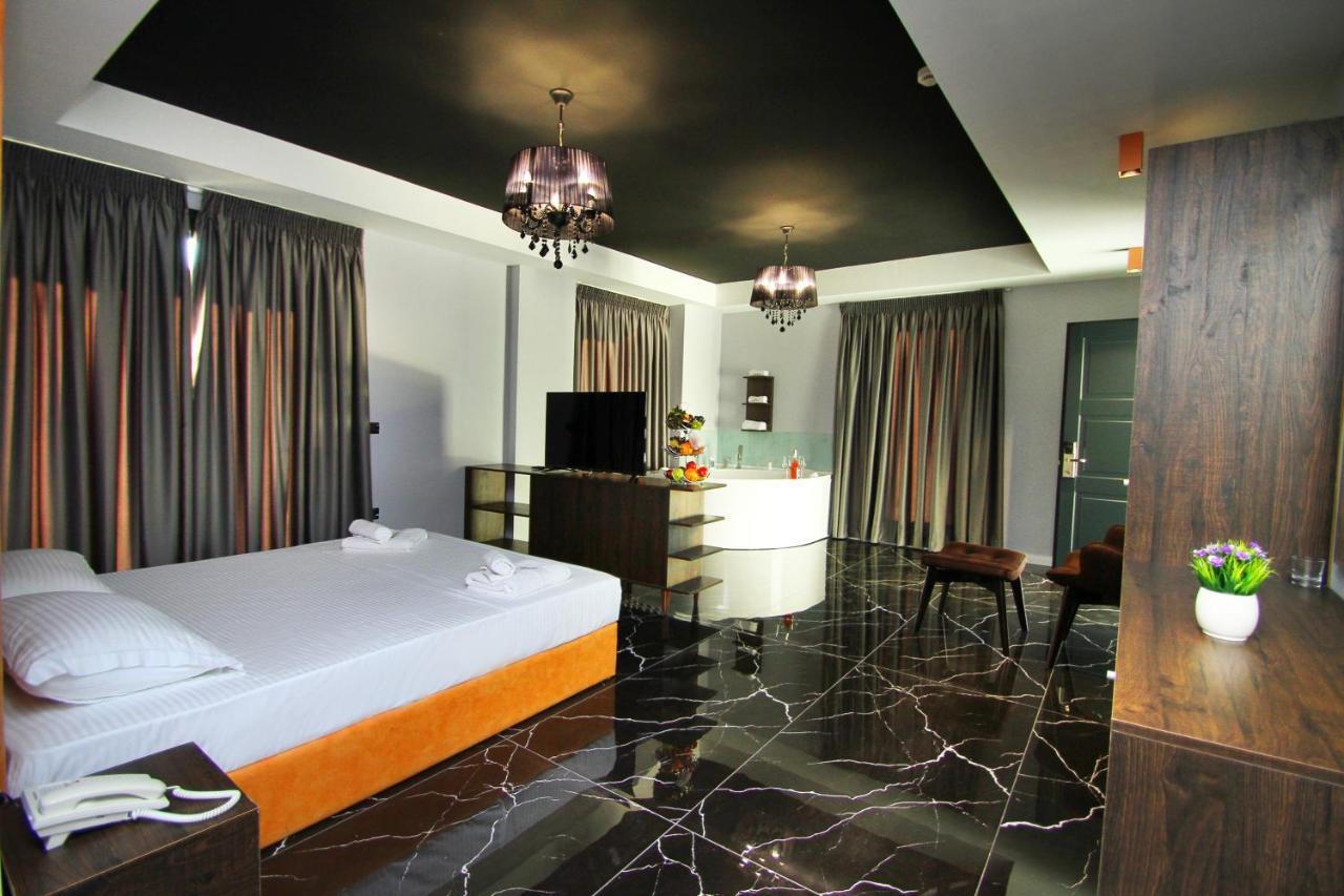 A&G Hotel Radhimë Εξωτερικό φωτογραφία